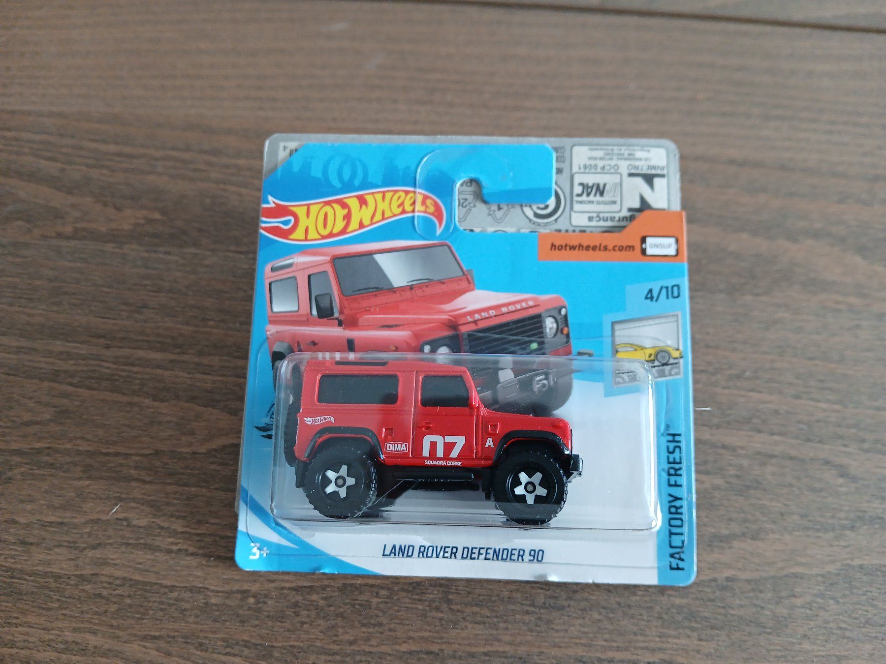 Hot Wheels Modellini d'auto: Land Rover Defender 90 – Nuovo e nell'imballaggio originale da Wiedlisbach venduto da Pontiacman93