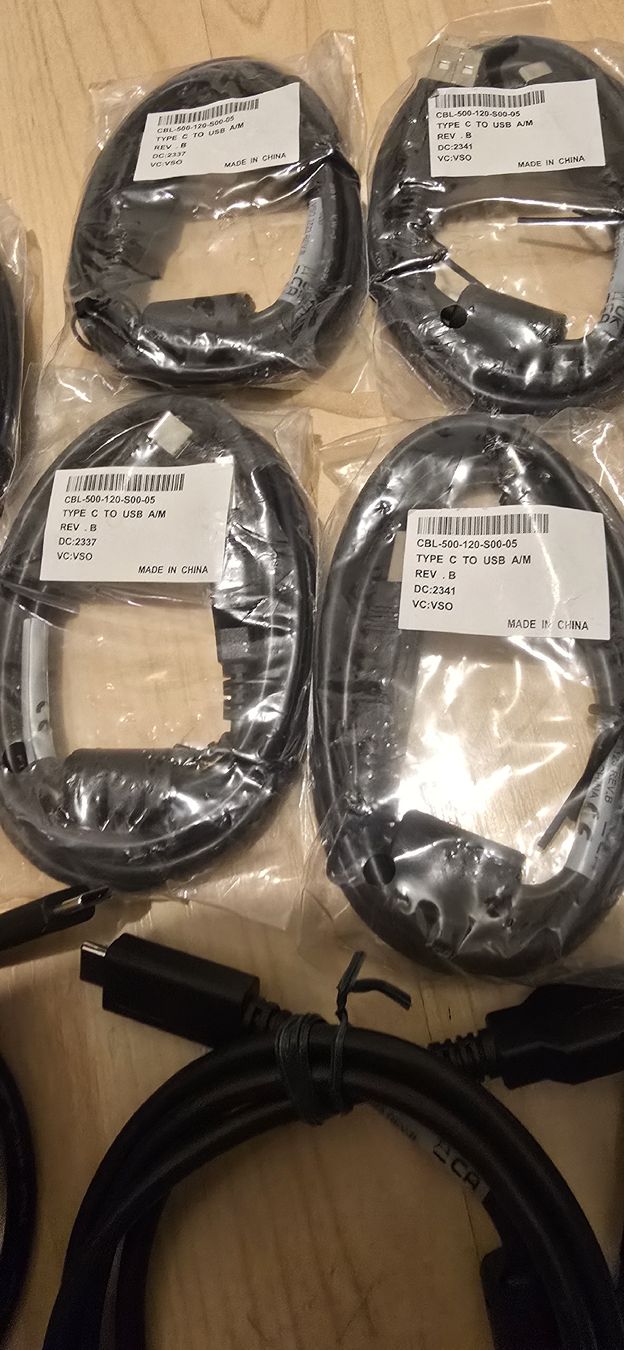Cavi: USB C to USB A/M Cables - Multiple - CBL-500-120-S00-05 10x – Nuovo e nell'imballaggio originale da Studen BE venduto da tha_dhp8 1