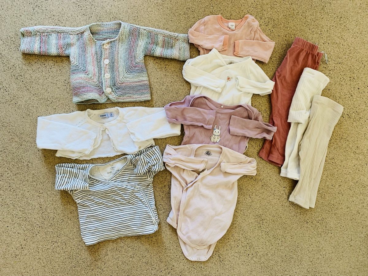 Lotti & Set di vestiti: Süsses Kleiderpaket Grösse 62-86 – Usato da Bern venduto da Carac_1000