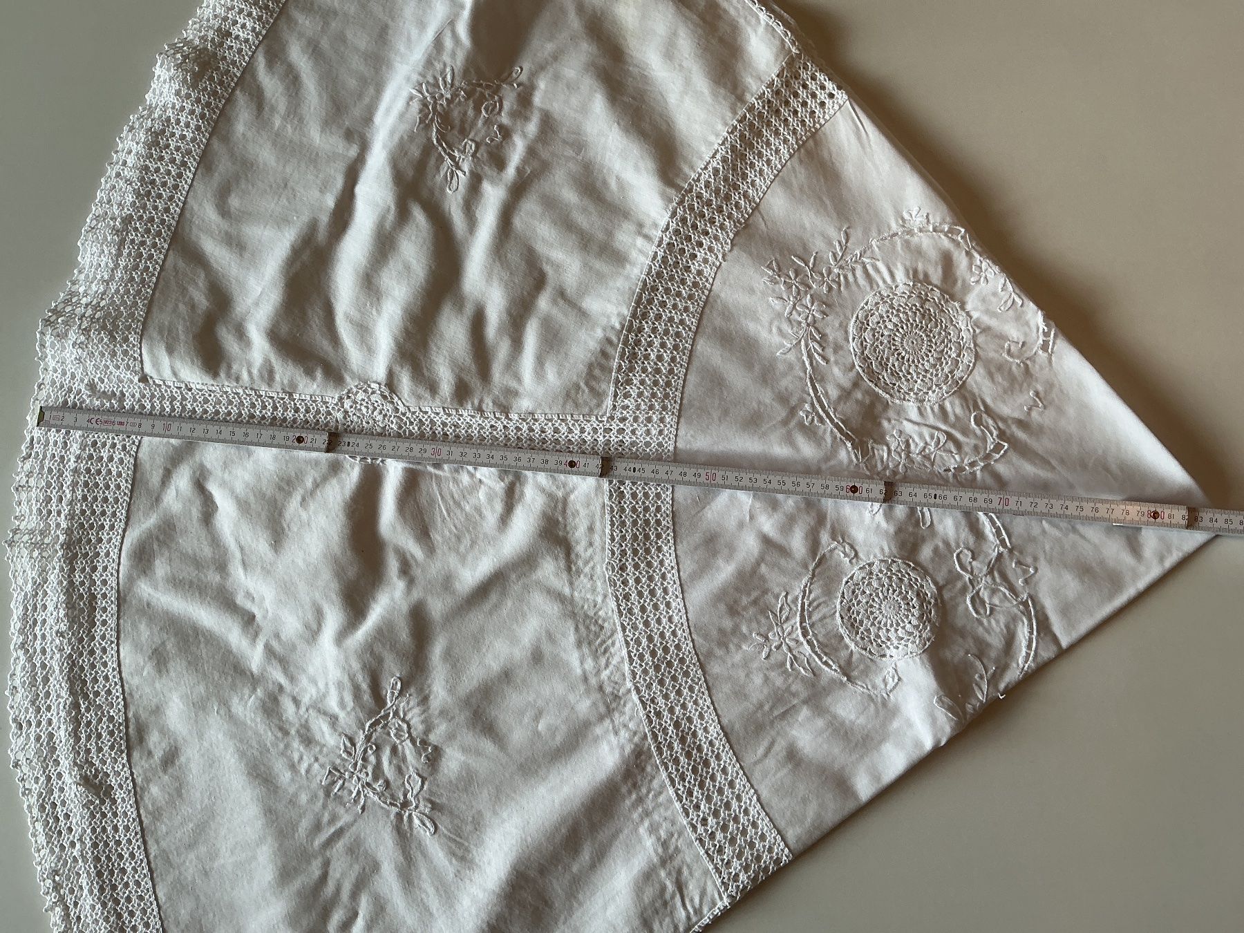 Altra biancheria da tavola: Rundes Tischtuch, Durchmesser ca. 170cm – Usato da Triesen venduto da boston7