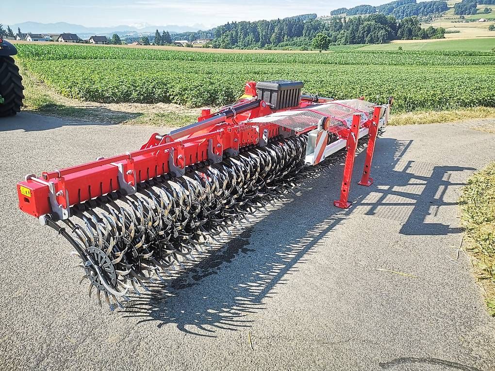Tutte le macchine: Pöttinger Rollhacke Rotocare V6600 – Usato da Triengen venduto da wer_ly67 4