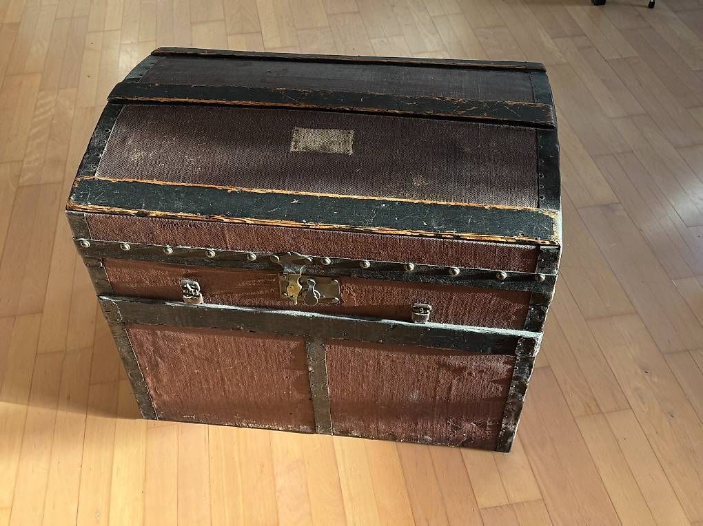 Cassapanche: Seemannstruhe / Schiffskoffer, antik – Usato da Bern venduto da rimshotdrums 1
