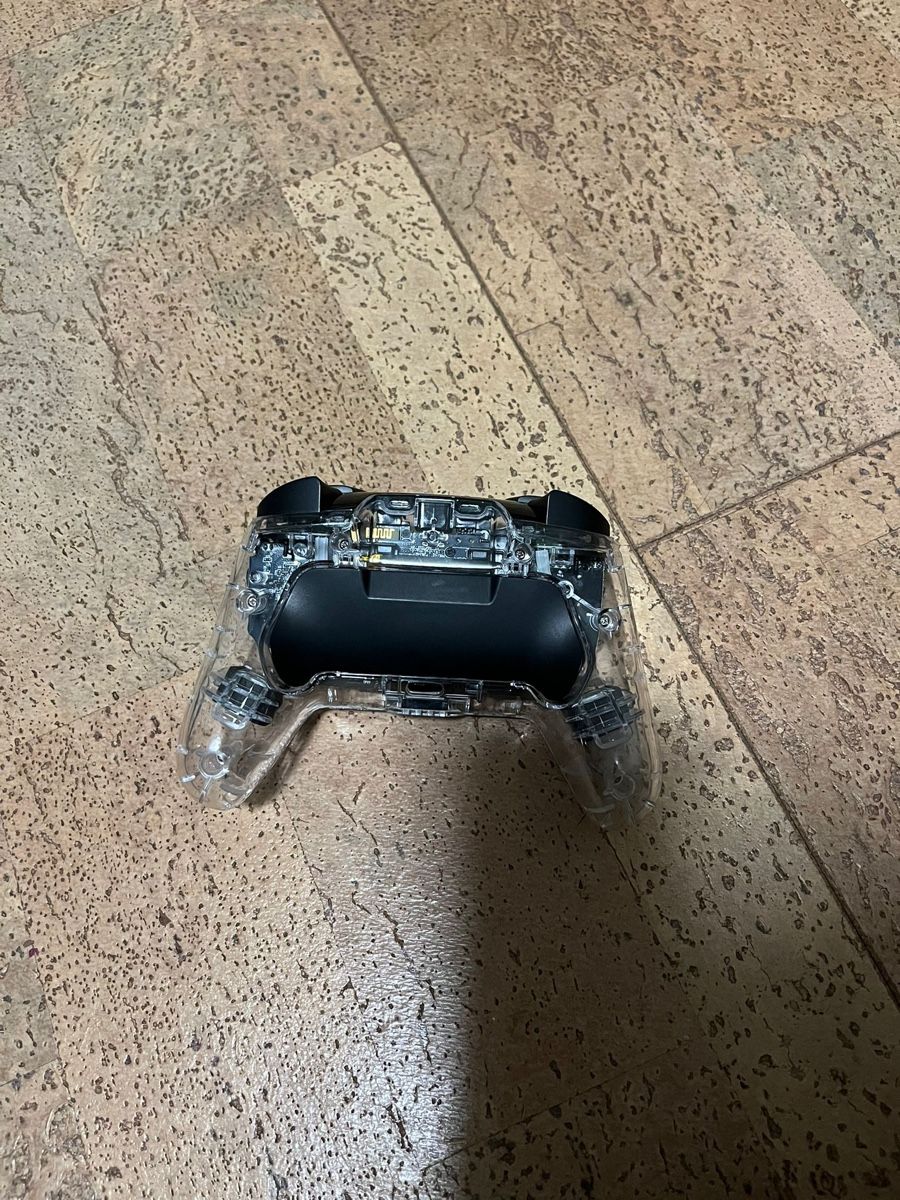 Nintendo Controller: Nintendo Switch Pro Controller - Top Zustand!  – Usato da Brüttisellen venduto da spitzbueb11 1