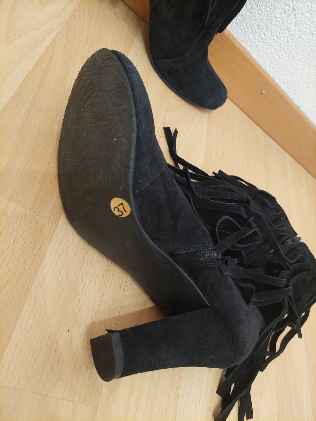 Dosenbach Scarpe da donna: Stiefeletten Gr.37 schwarz mit Fransen – Usato da Rüttenen venduto da Pinie14 1