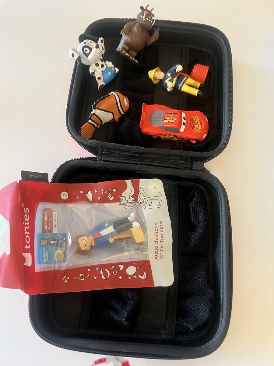 Tonies Spielzeuge: Toniebox Starter Set, Red Case + English Figures Bundle Deal – Gebraucht aus Zürich von ginag2684 2