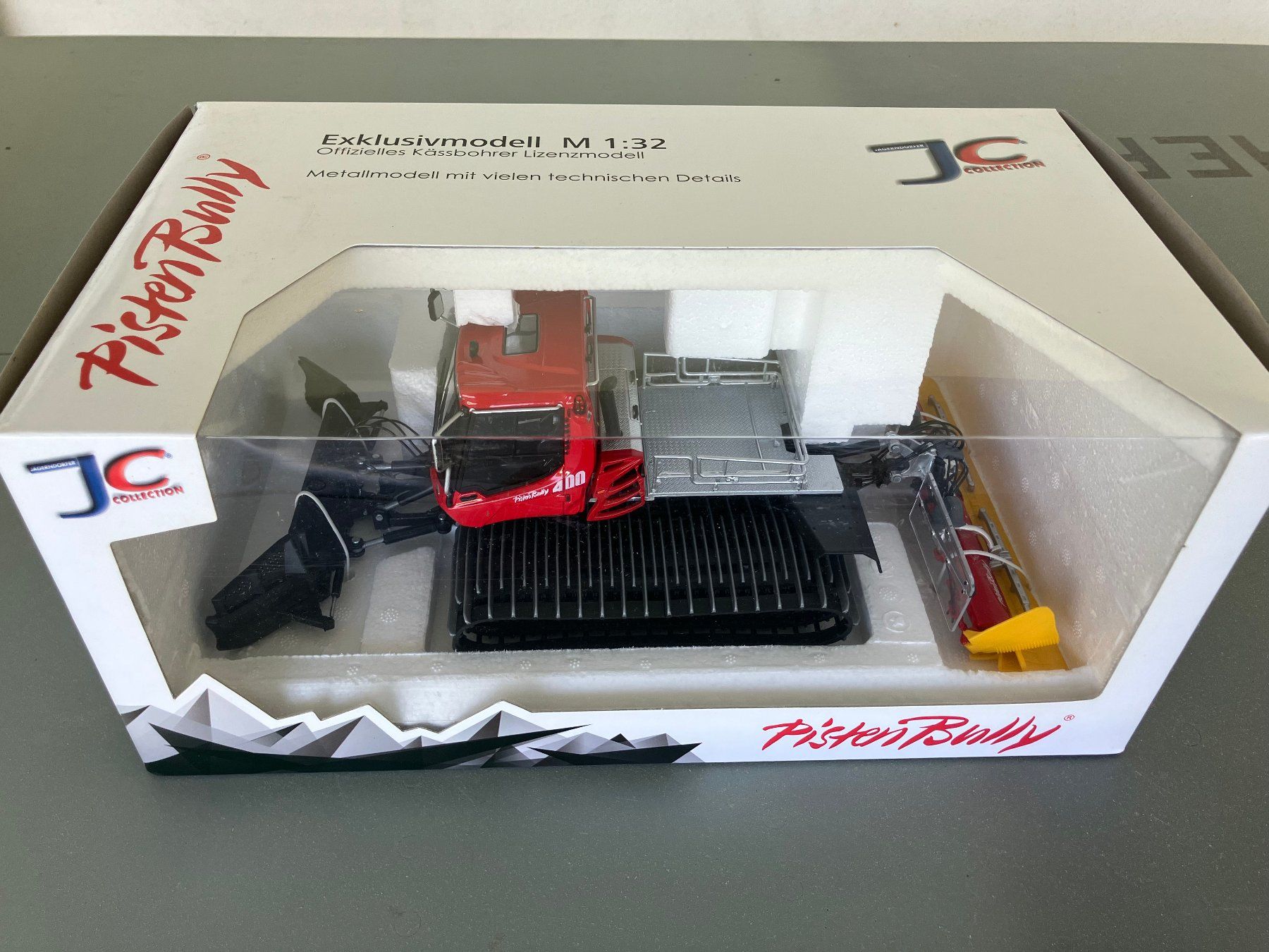 Jägerndorfer Kit di modellismo & Modellini statici: Collection 3x PB 400 Jägendrofer 1/32 – Nuovo e nell'imballaggio originale da Cologny venduto da Thr5167 2