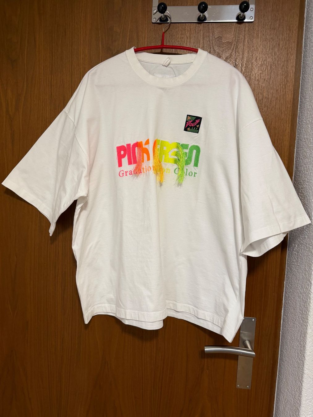 T-shirt: Doublet Neon Shirt – Usato da Kloten venduto da Sadushk