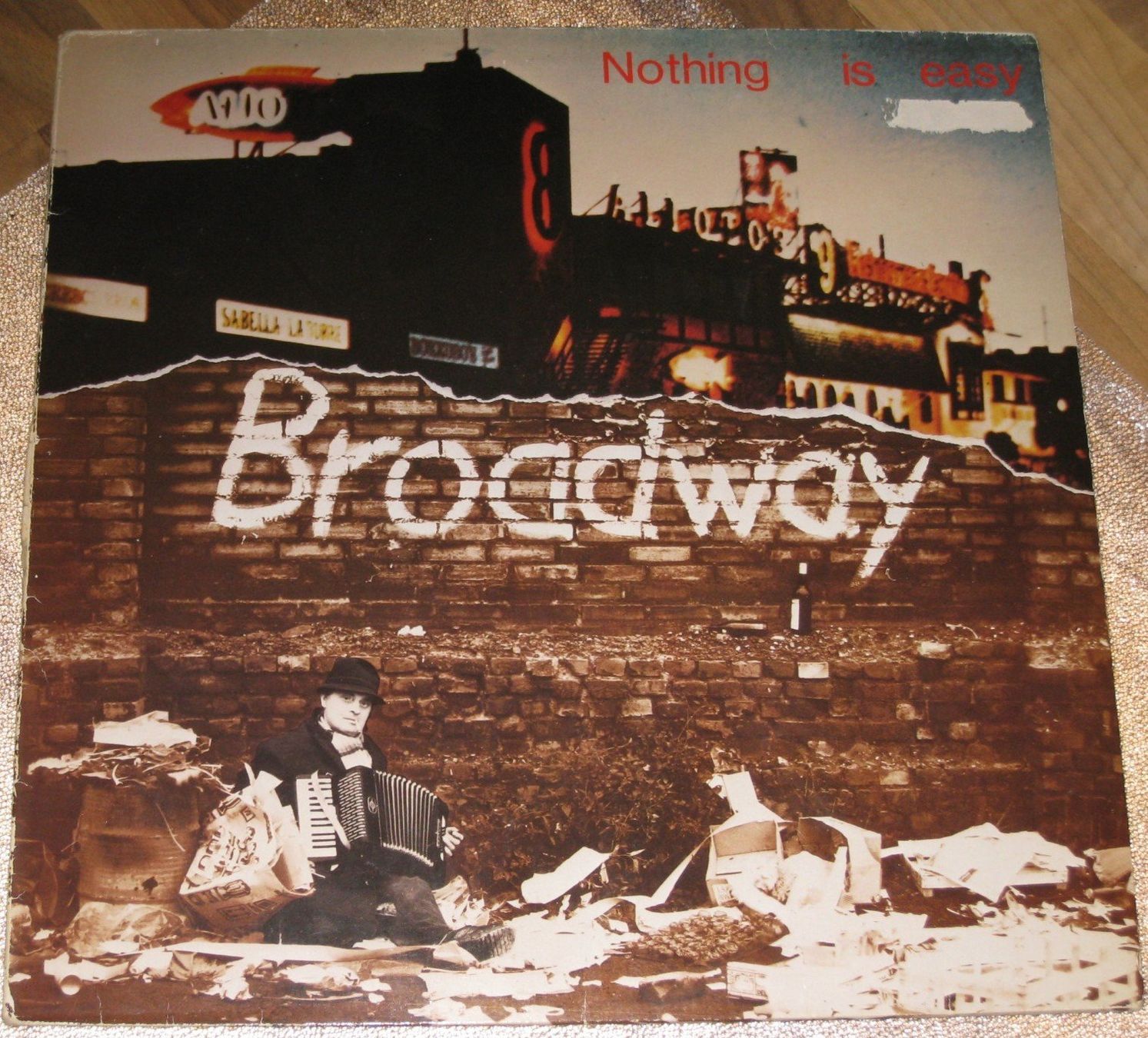 Schallplatten: LP - BROADWAY - NOTHING IS EASY – Gebraucht aus Steckborn von Quo7