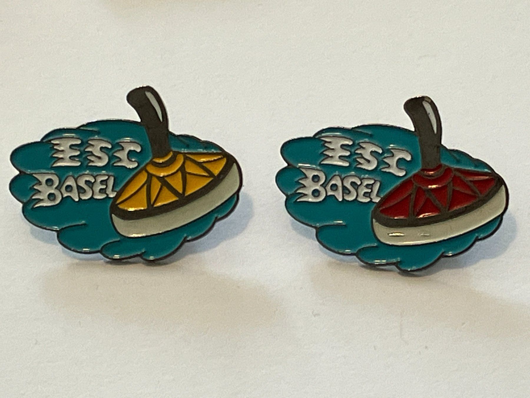 Plaquettes & Badges: 2 Pin ESC Basel Eisstockclub – D'occasion à Basel par djwwpp