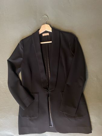 Maesta Black Blazer