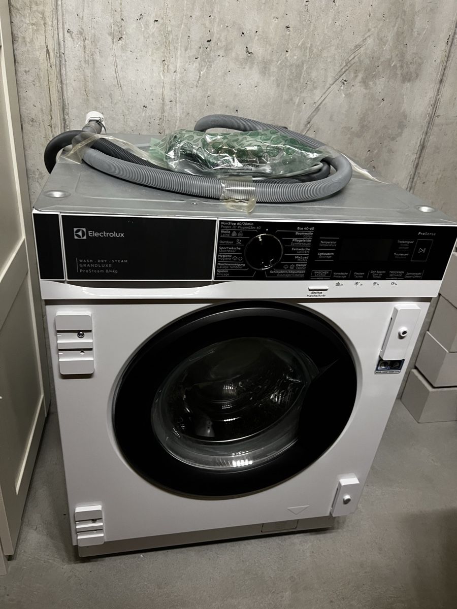 Electrolux Lavatrici: Electrolux Waschtrockner Einbau Frontlader – Usato da Ettingen venduto da Alessio_17 1