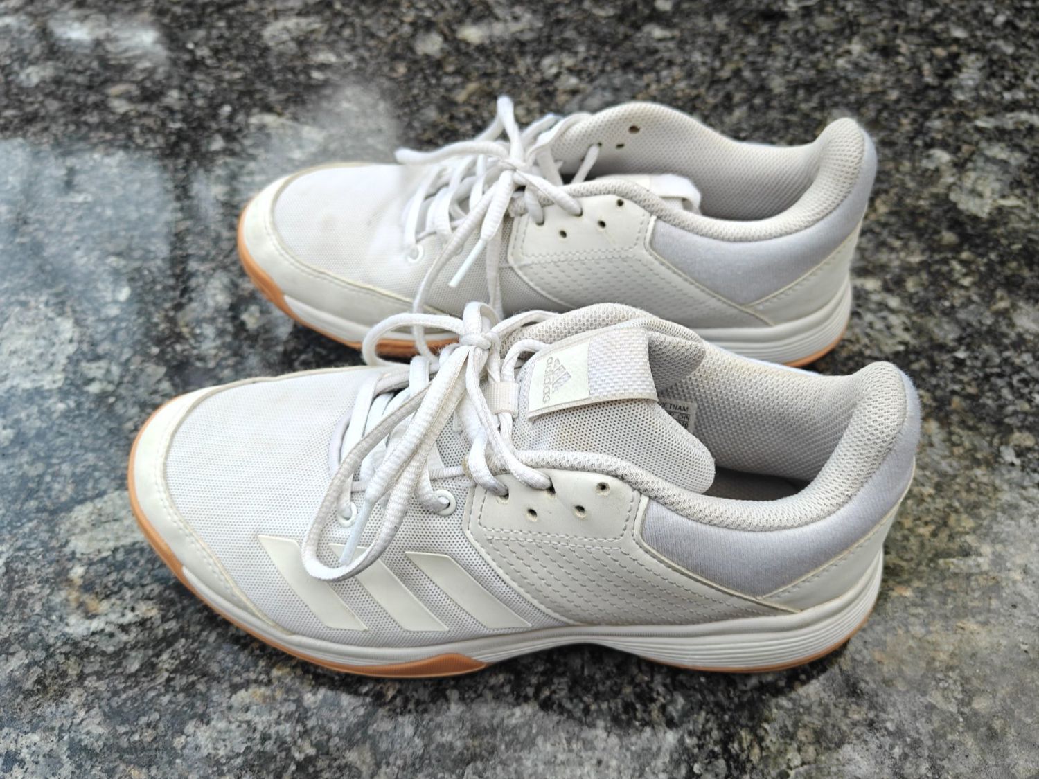 Adidas Scarpe da donna: Adidas Sneakers – Usato da Ins venduto da josiny