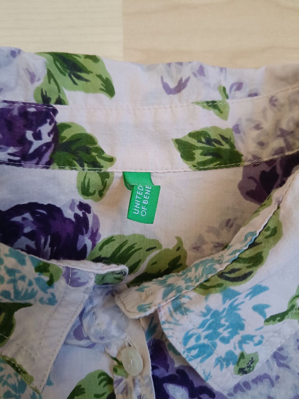 Benetton Camicette: Benetton Bluse mit Blumenmuster, Grösse S/M – Usato da Adliswil venduto da Vimovi 2