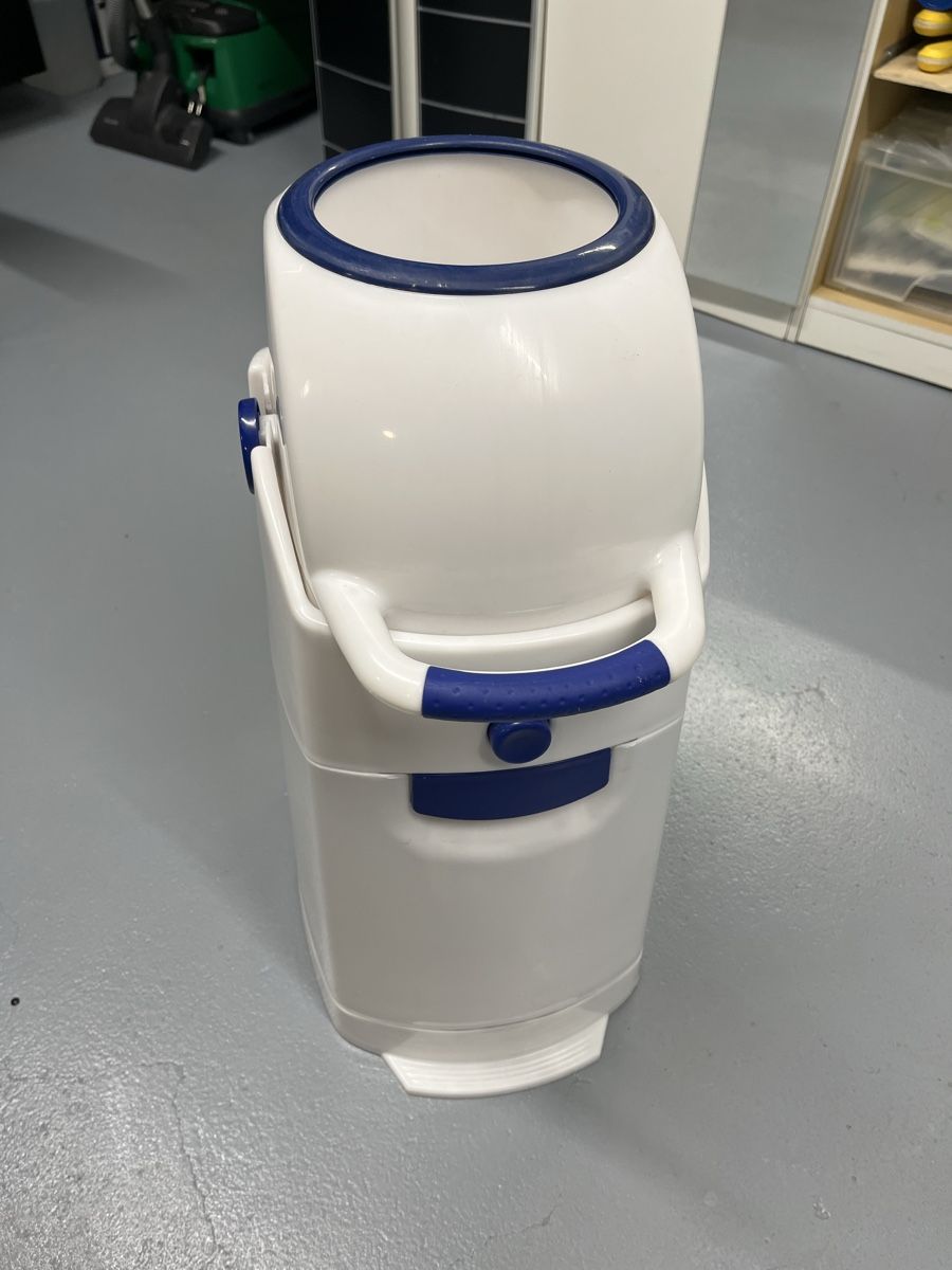 Altro per la casa: Praktischer Diaper Champ Windeleimer - hygienisch & einfach! – Usato da Bolligen venduto da weg_nj55 1