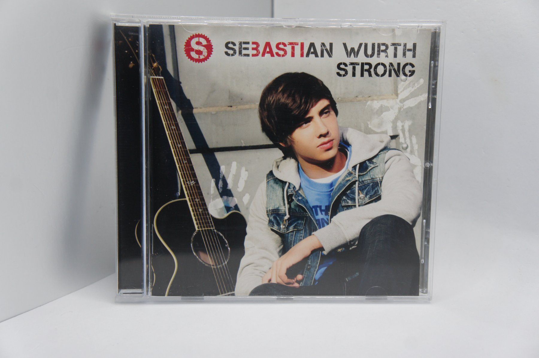 CD: CD Sebastian Wurth – Strong – Usato da Ernetschwil venduto da luisvonerni