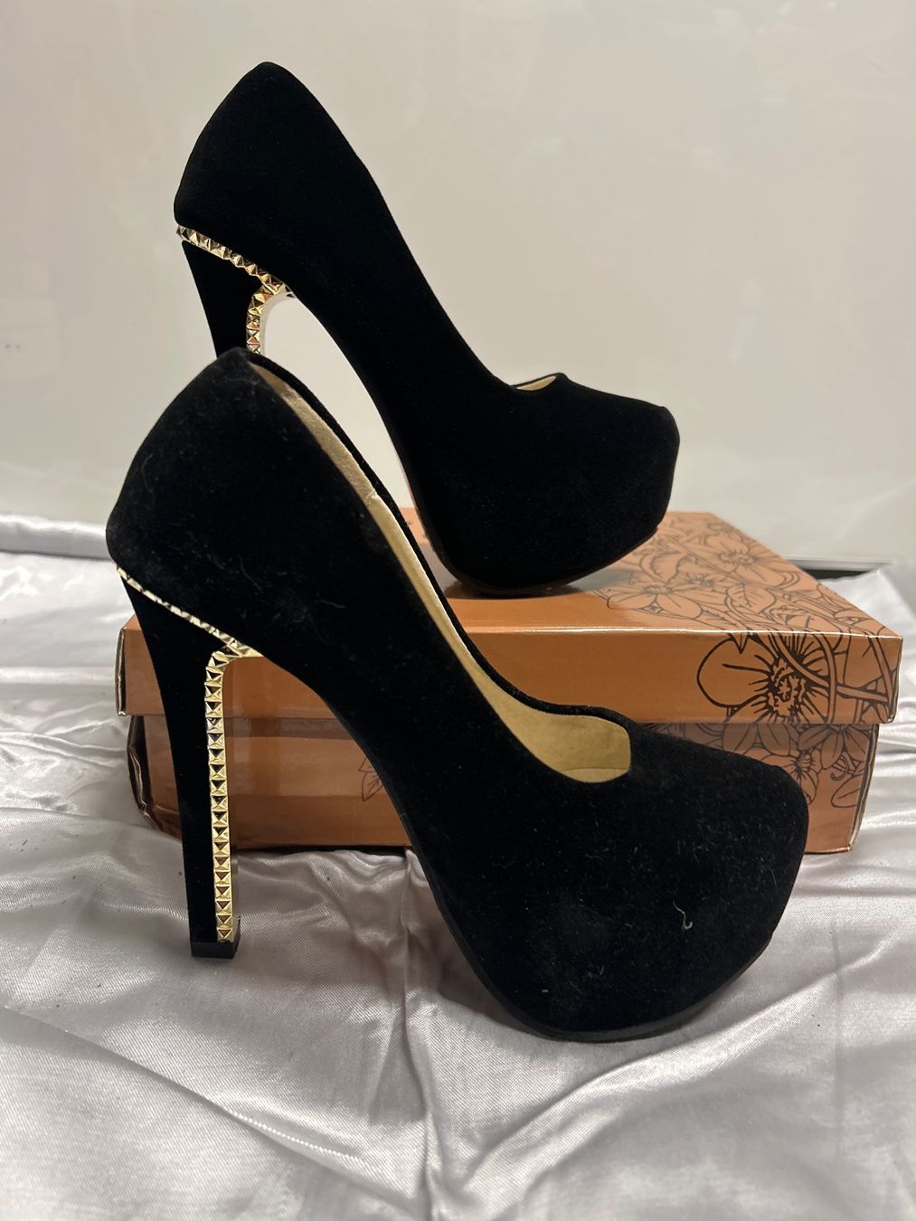 Damenschuhe: Plateau Pumps Gr 37 Neu – Neu und originalverpackt aus Regensdorf von Spyke55