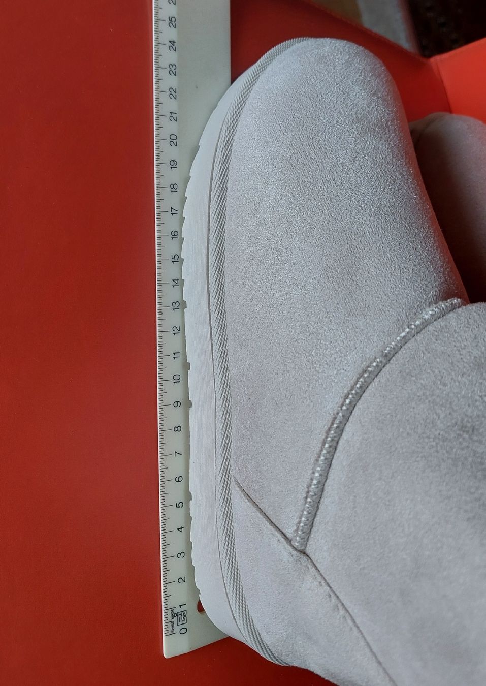 Scarpe da donna: Neue warme hellbeige Boots / Stiefel Gr. 37 mit Schleife – Nuovo (secondo la descrizione) da Oberwil BL venduto da Hunajakakku 3