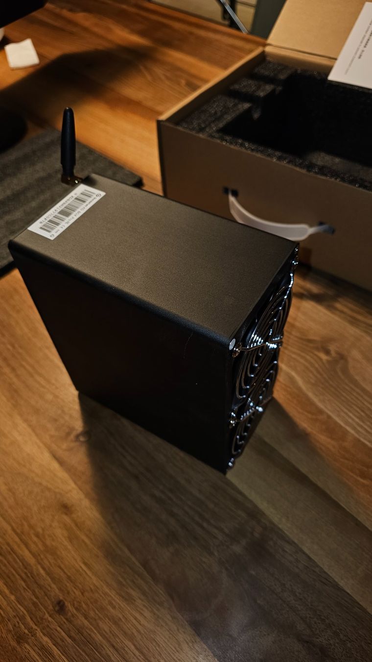 Coin Miner: Goldshell KD-BOX Pro 2.6TH/s 240W – Usato da Dorf venduto da Miner-supply 1