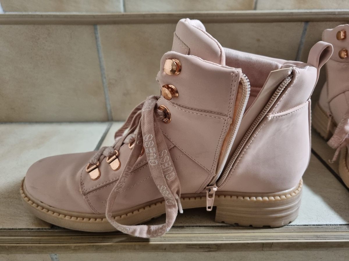 Guess Damenschuhe: Guess Schuhe  – Gebraucht aus Kappel SO von iRado 1