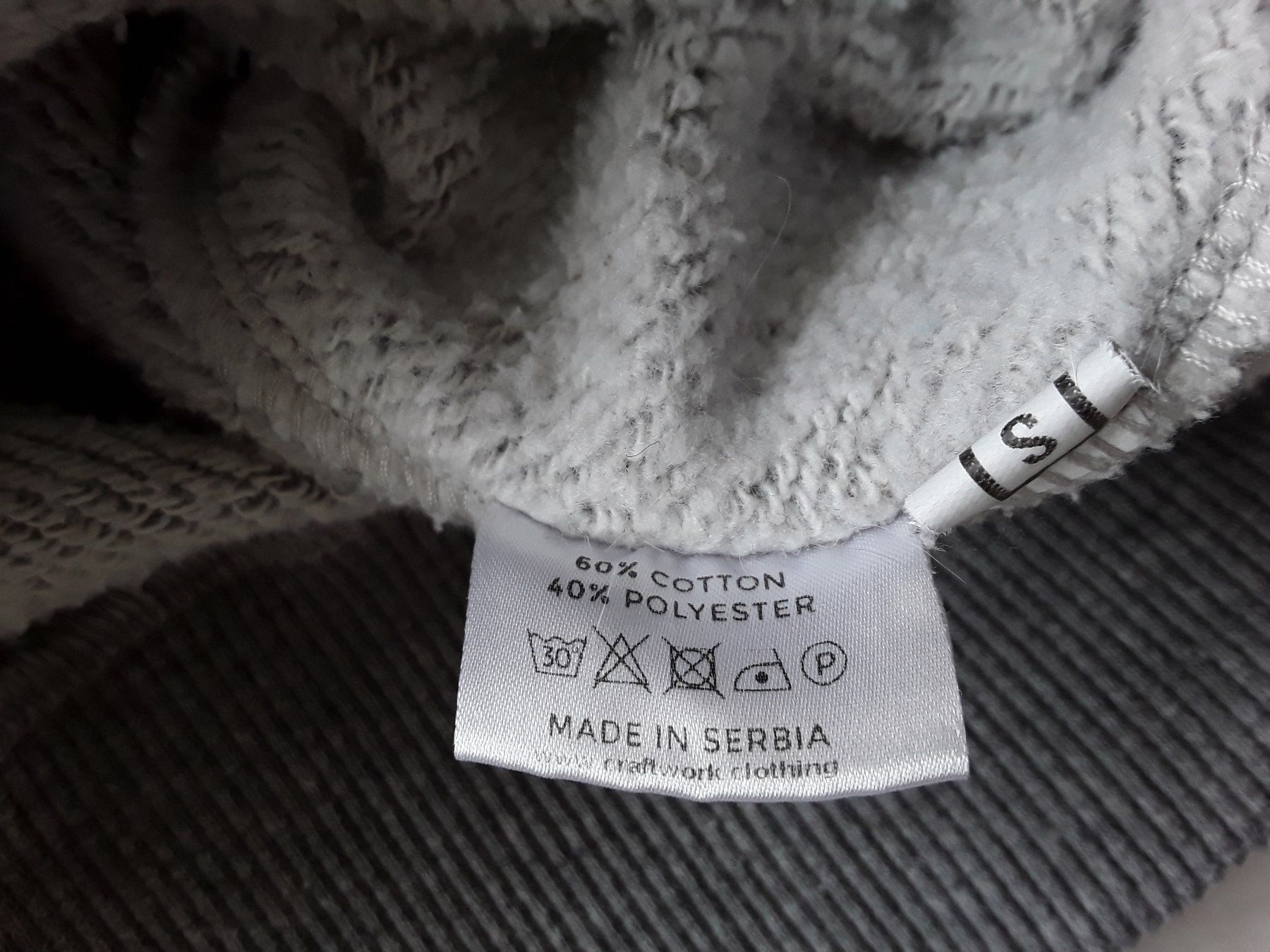 Maglioni & Felpe: Kapuzenpulli von CRAFTWORK Gr. S – Usato da Heimberg venduto da Samprof 4