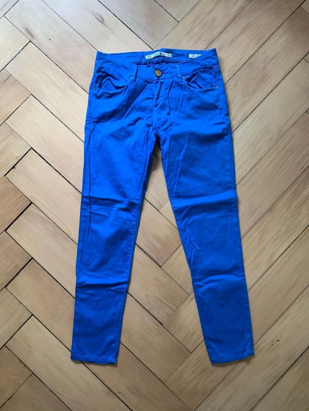 Zara Pantalons: ZARA - Slim Fit Hose blau 34 – D'occasion à Zürich par Diazaio