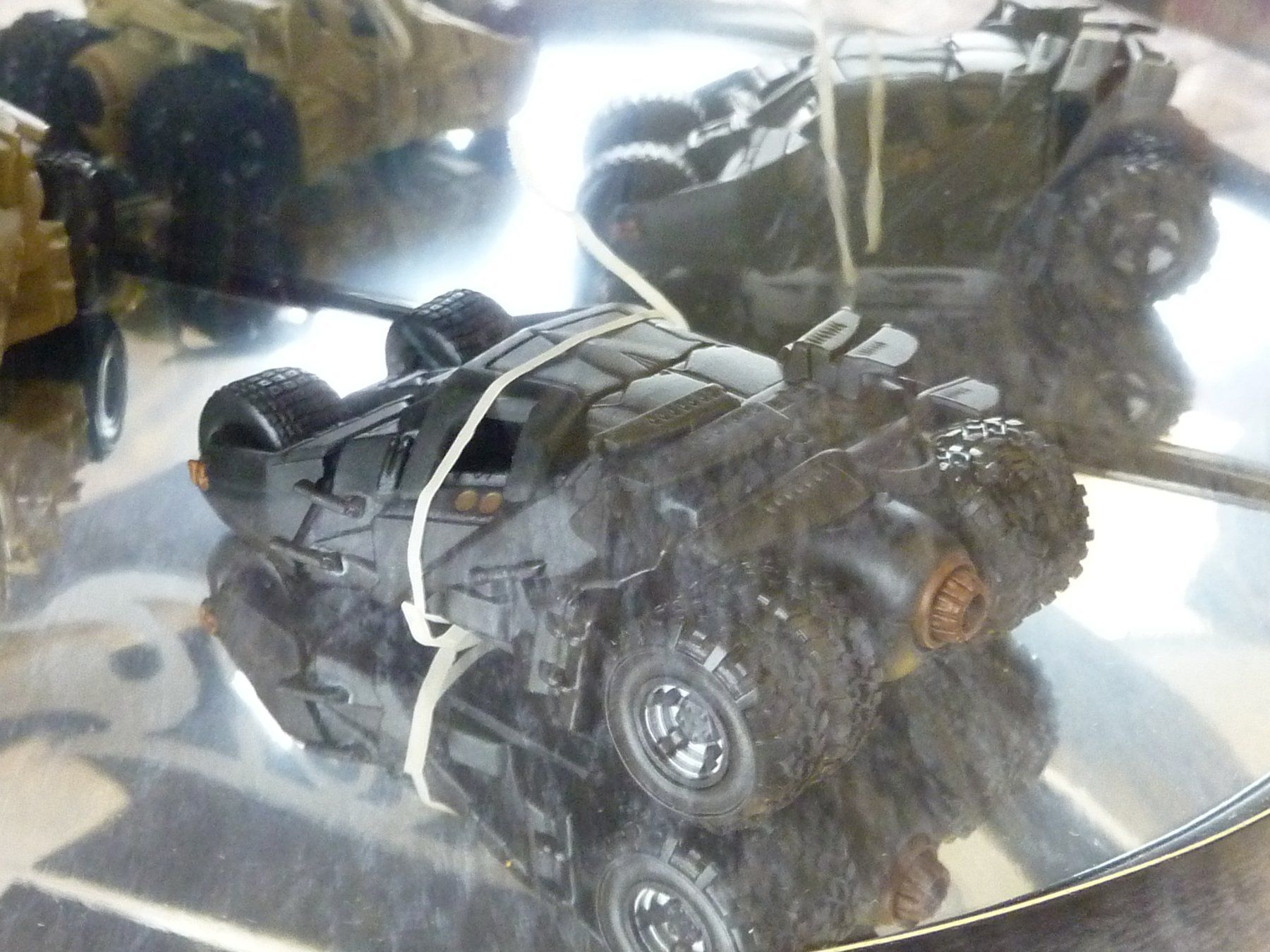 Hot Wheels Modellini d'auto: Batman Begins 1:64 – Nuovo e nell'imballaggio originale da Dürrenäsch venduto da modellautos4you 2