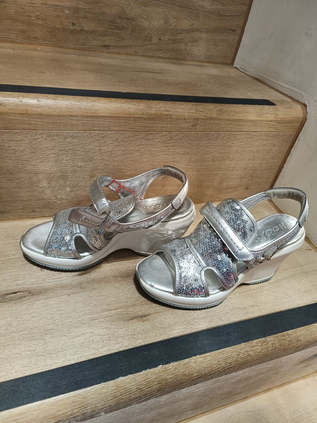 Hogan Scarpe da donna: Hogan sandales – Usato da Genève venduto da ana_z8yn 1