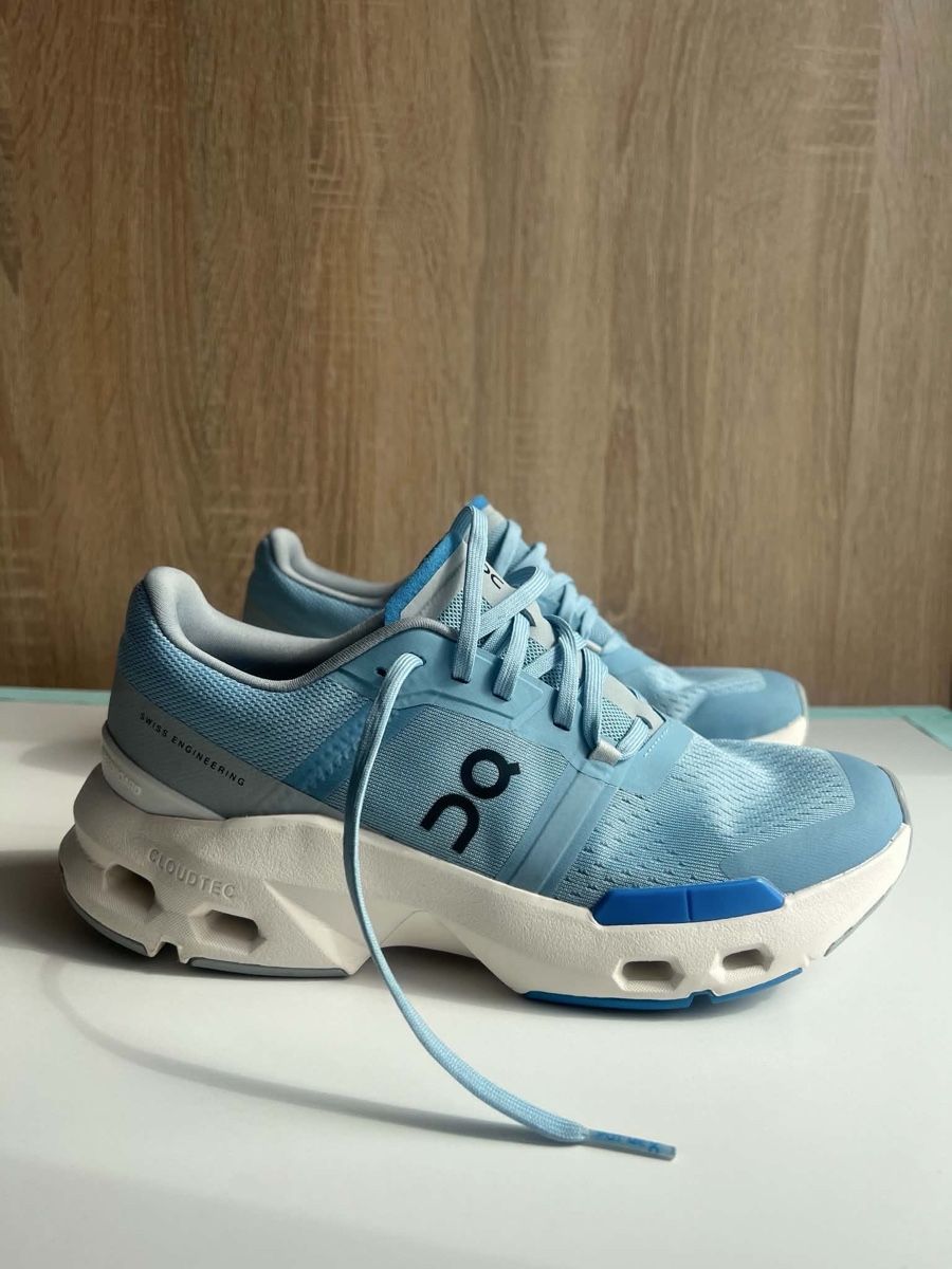 On Damenschuhe: ON Running CloudTec Shoes Light Blue Size 40,5 – Neu (gemäss Beschreibung) aus Dietikon von dom_pvq5