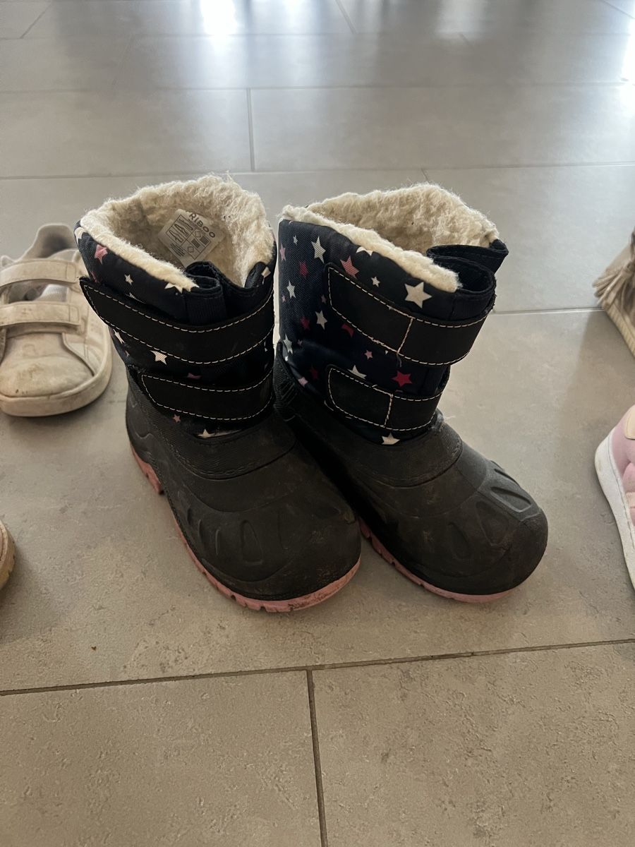 Adidas Scarpe per ragazze: Schuhe für Mädchen, Grösse 25 – Usato da Inwil venduto da rene_st 5