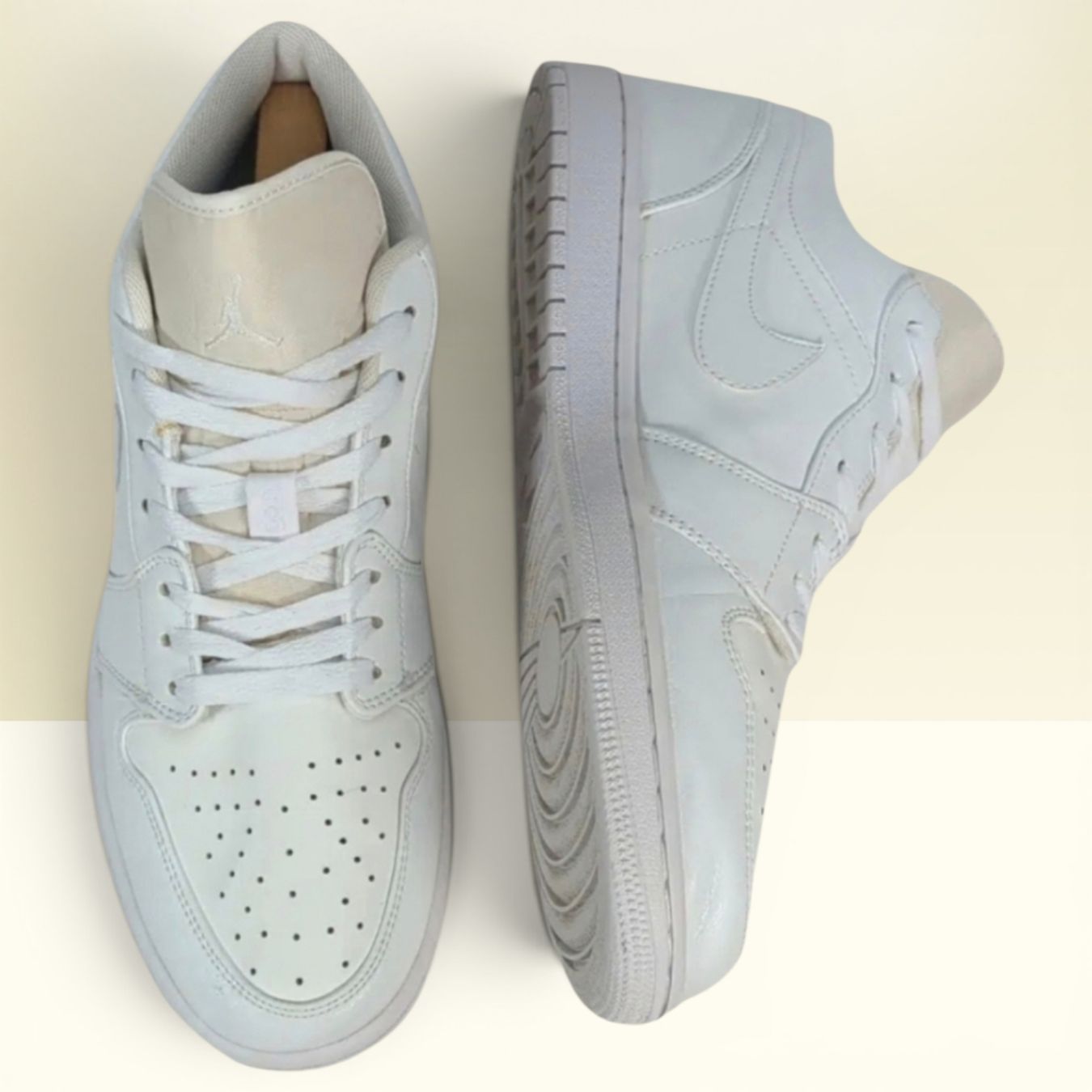 Jordan Chaussures hommes: Nike Air Jordan 1 Low Custom Weiss Grösse 45 – Neuf (Voir description) à Le Locle par Threads_CH 3