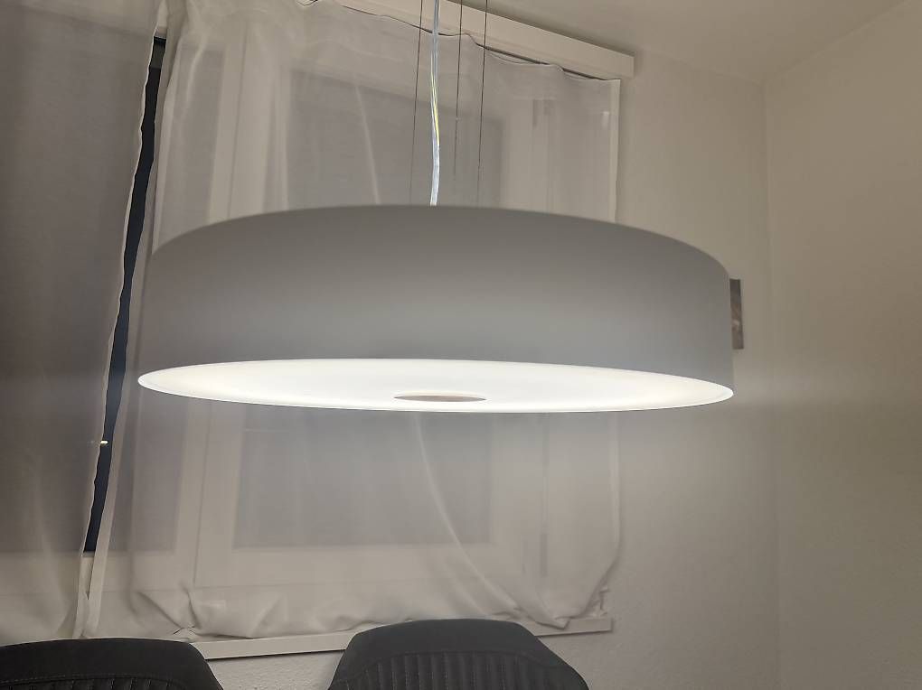 Philips Lampade: Philips Hue LED-Pendelleuchte Ø 45 cm – Usato da Winterthur venduto da Fazzoletto