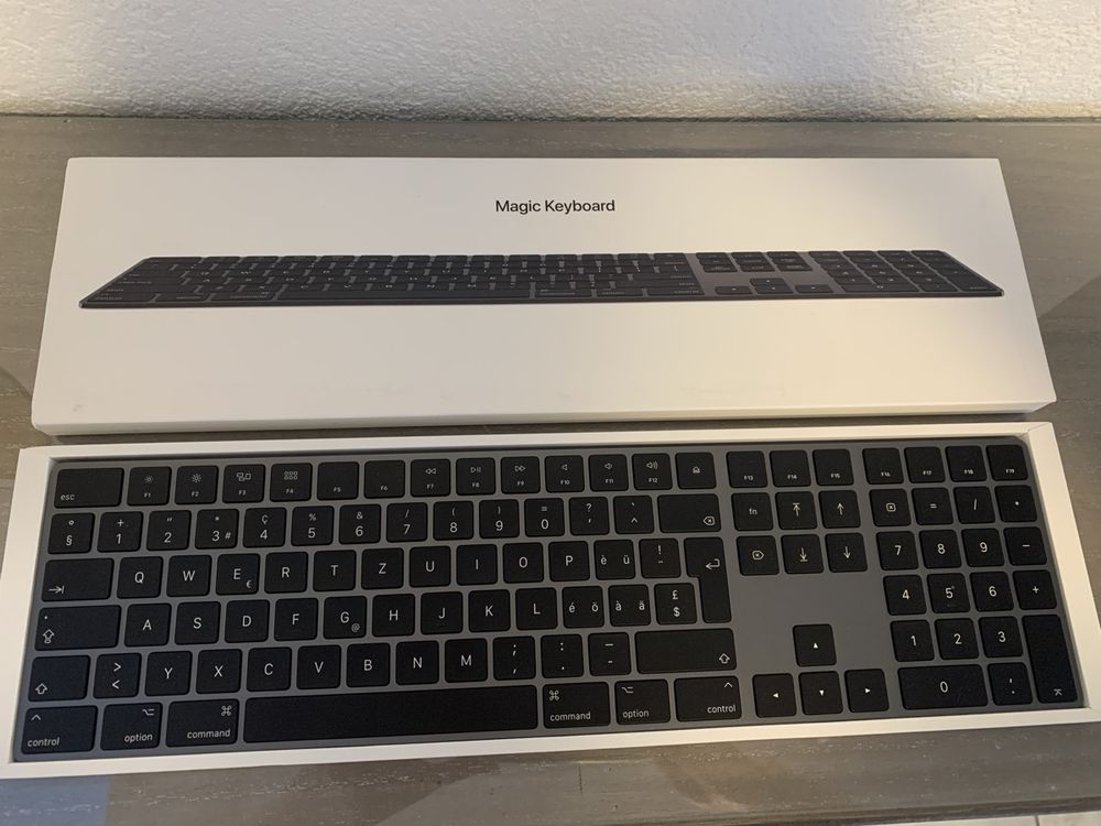 Apple Magic Keyboard Noir Mat