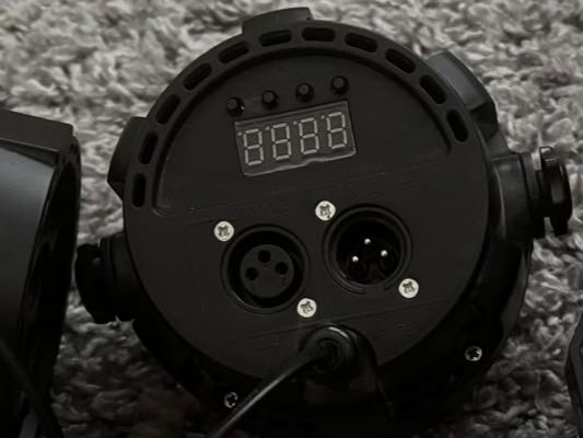 Lampes: 3X Bühnenbeleuchtung Lichteffekt LED mit Display – D'occasion à Wangen ZH par PC-12 1