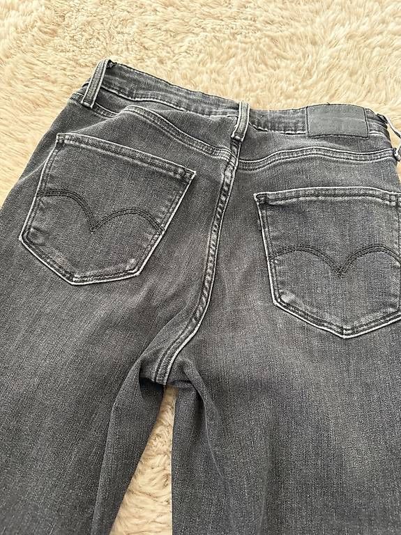 Jeans: Levi's Skinny Jeans  – Usato da Zwingen venduto da KatjaM 3