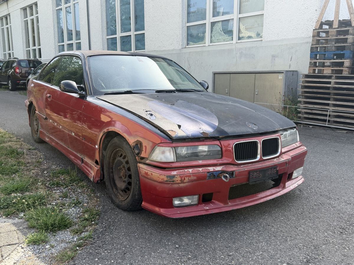 BMW Autos: Bmw 325 i Benzin  – Gebraucht aus Amriswil von Autocent 1