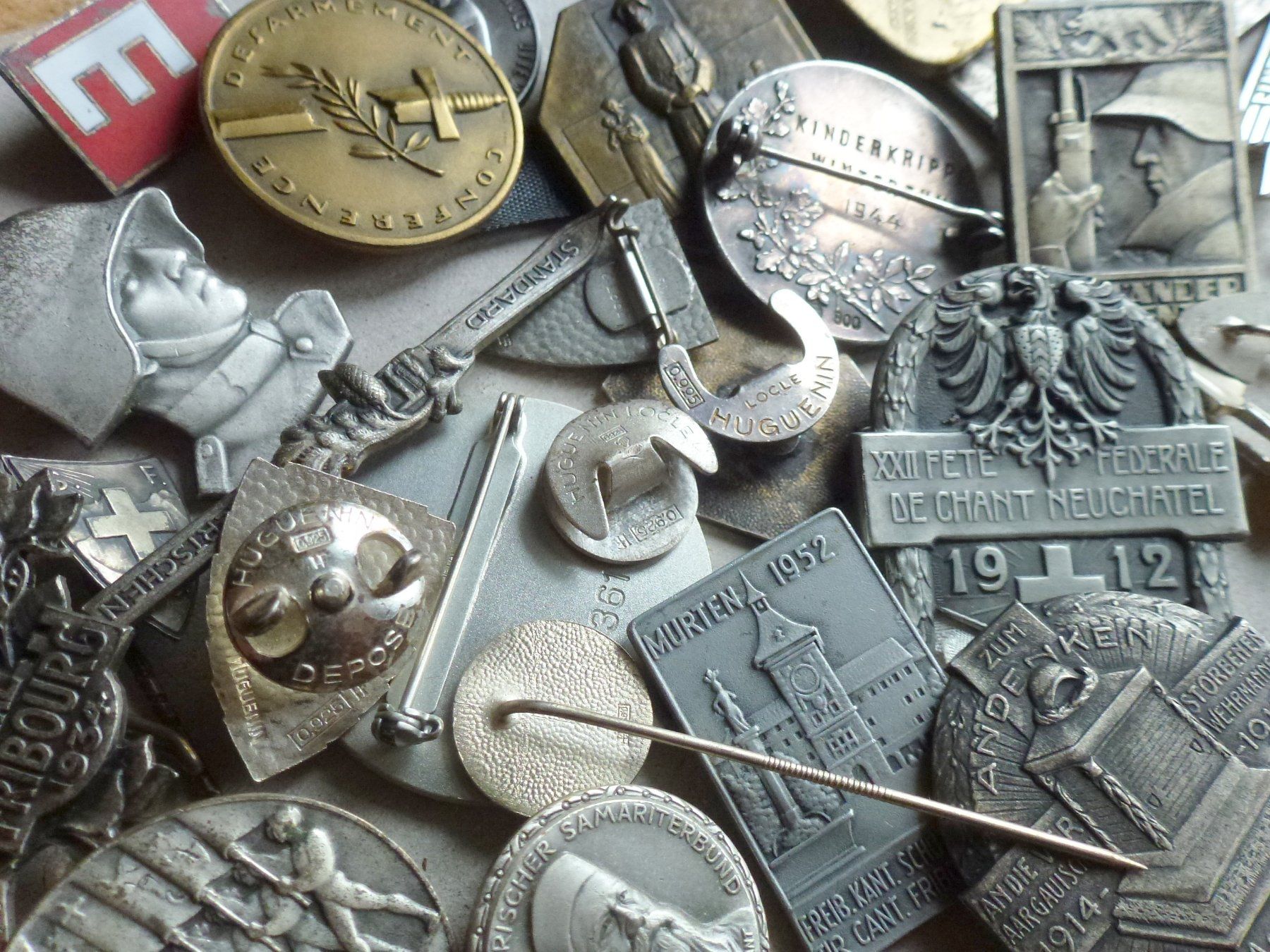 Medaglie: ++ Sammlung Anstecker, Abzeichen, auch viel Silber mitdabei – Usato da Walkringen venduto da Casablanca777 8