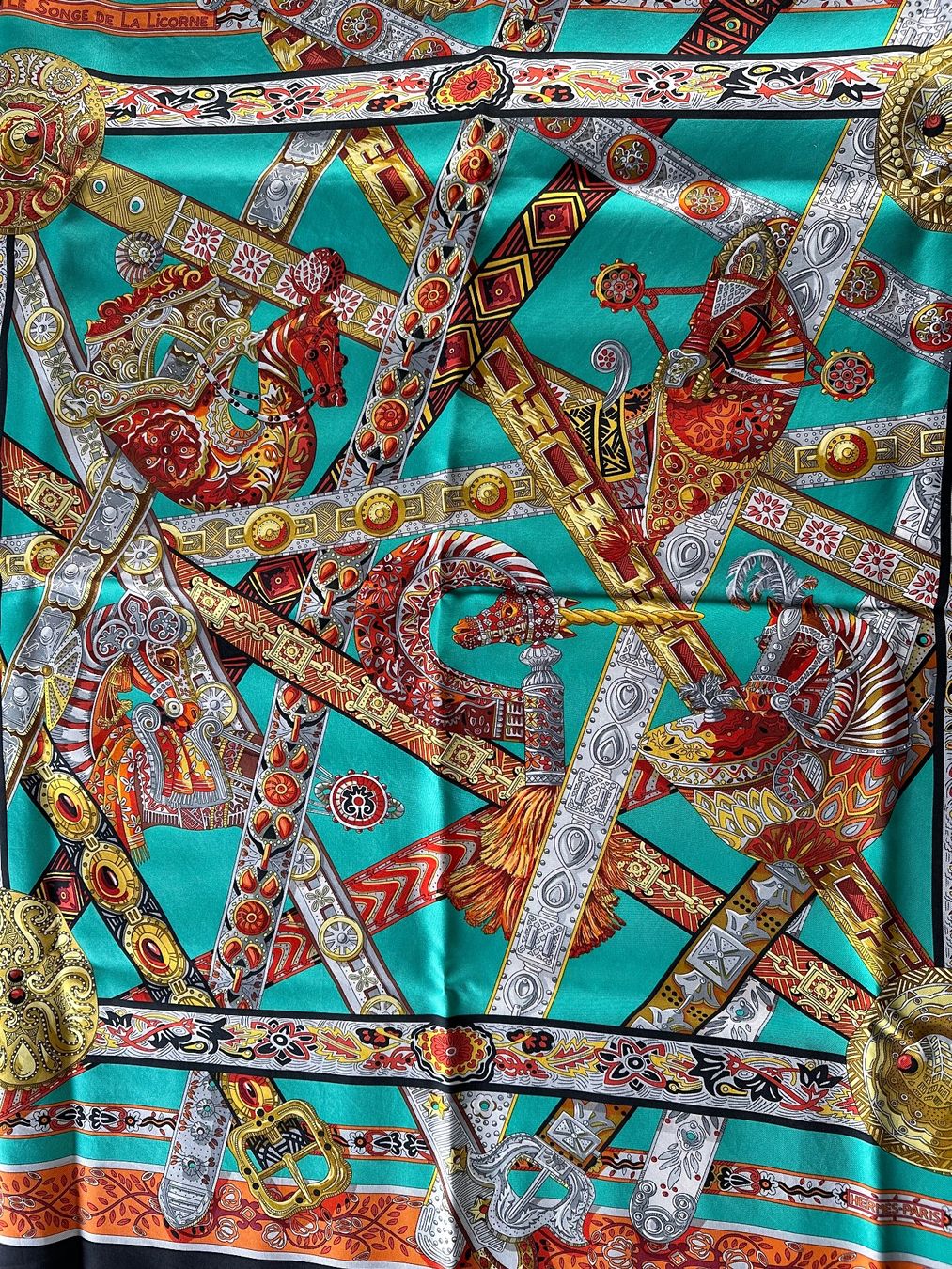 Hermès Foulard & Sciarpe: Carré Hermès 100% soie – Nuovo (secondo la descrizione) da Bouveret venduto da seb_rjx8
