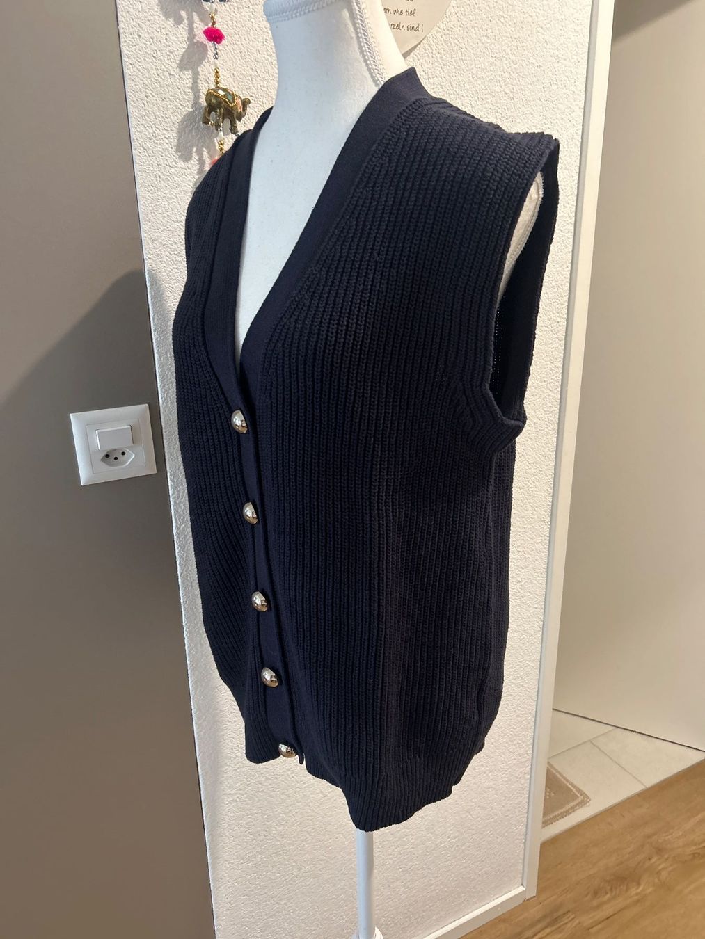 H&M Gilet & Giacche senza maniche: Strickweste Damen schwarz von H&M Gr. M – Nuovo (secondo la descrizione) da Brunnen venduto da Nala2929 4