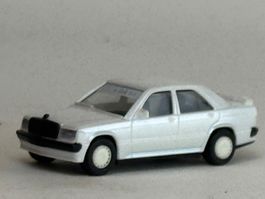 VE1- Herpa Mercedes 190 E perlmutweiss IAA 84