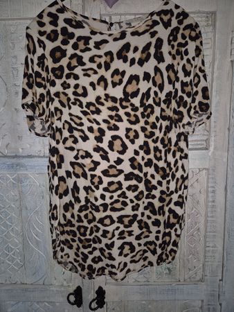 H&M Bluse mit Leo-Muster, Grösse 38, toll für den Sommer!