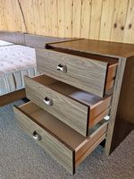 Doppelbett + Nachttische