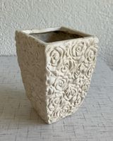 Blumentopf mot Rosenmotiv