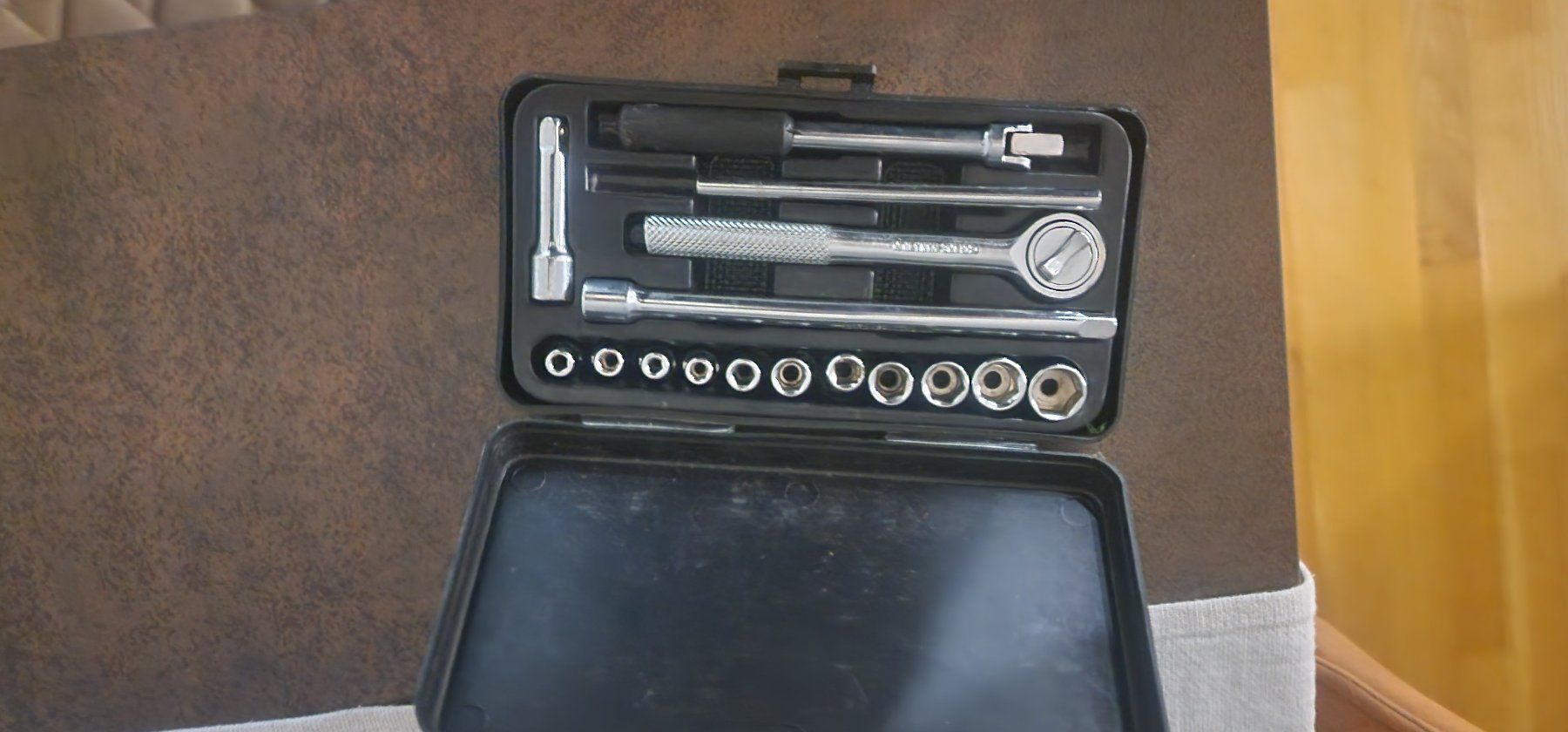 Tous les outils: Boite à outils – D'occasion à Sion par bigornes 1