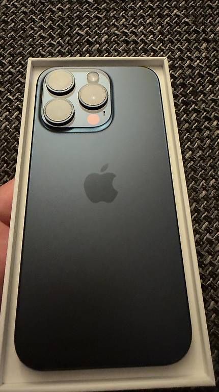 Handys / Smartphones: Apple IPhone 15 Pro – Gebraucht aus Reidermoos von Zaneium