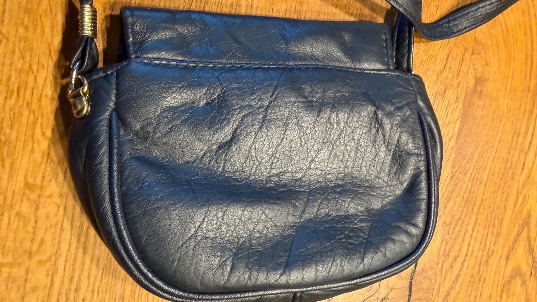 Borse da donna: Kleines Ledertäschchen – Usato da Schaffhausen venduto da Bootes 1