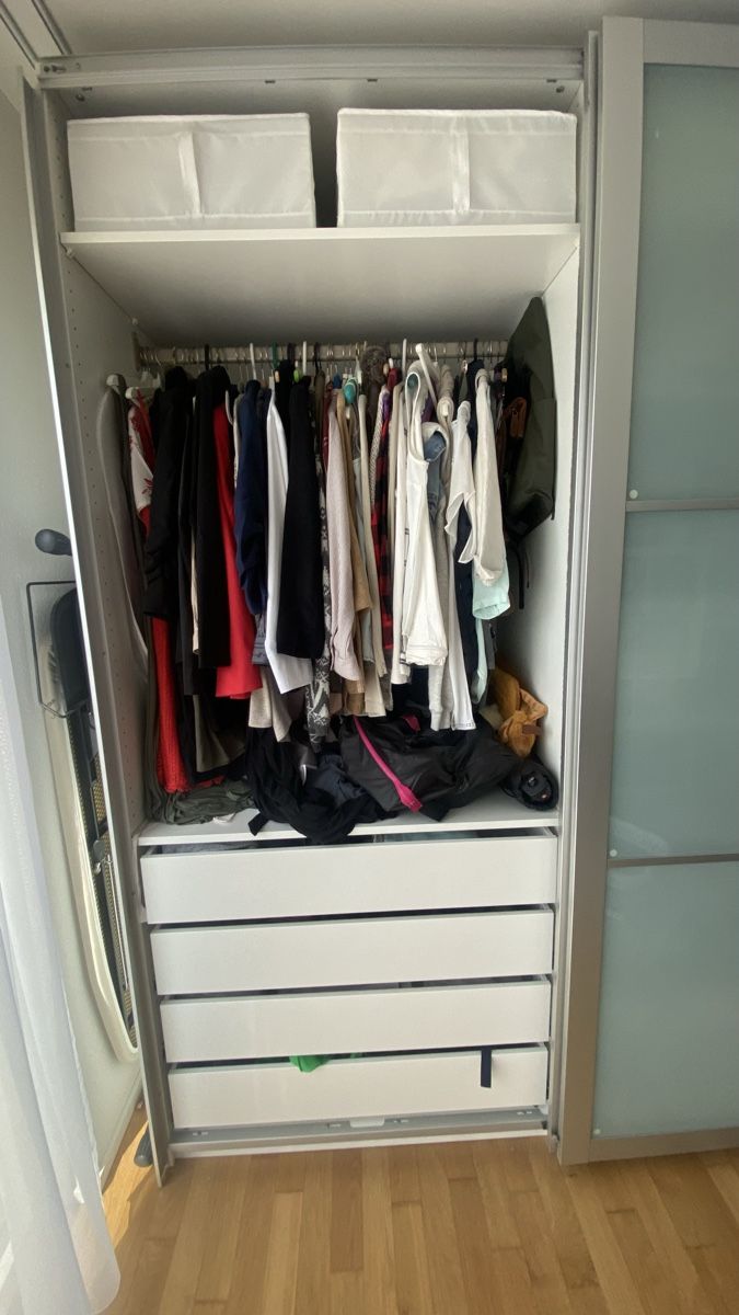 Ikea Armadi: IKEA PAX Schrank – Usato da Steffisburg venduto da and_88fp 1