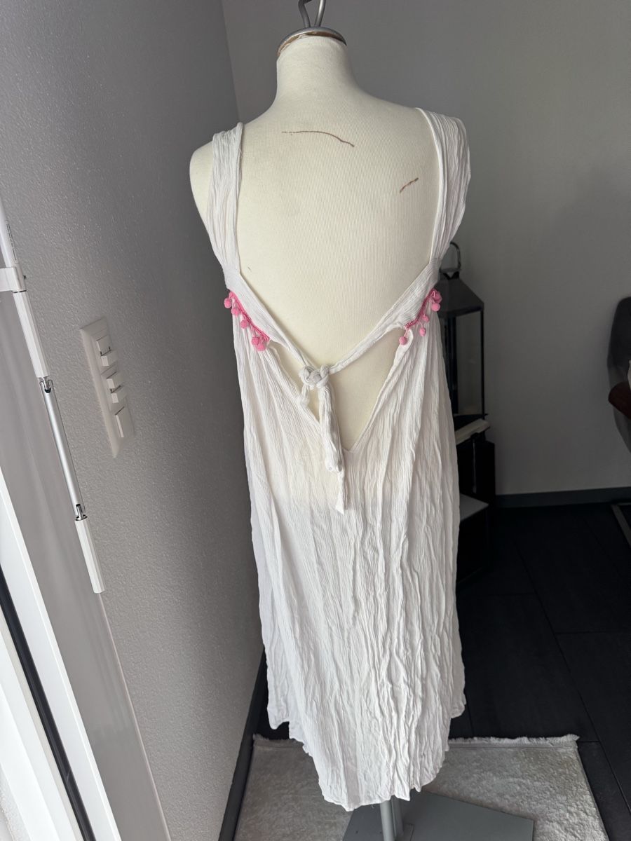 Asos Kleider: Strandkleid Weiss mit Bommeln Grösse 38  – Gebraucht aus Olten von bir_k96n 2