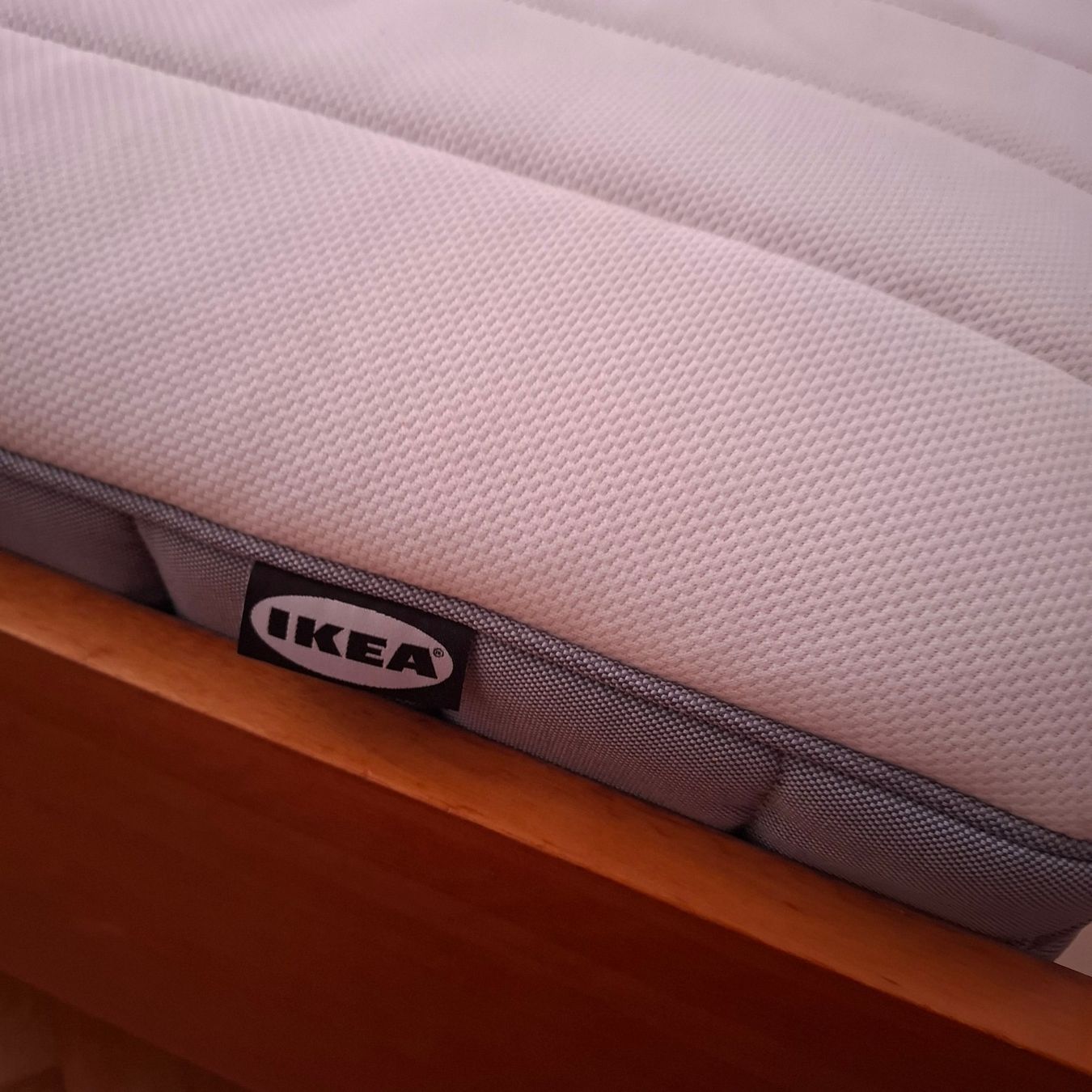 Ikea Materassi: Matelas ikea ressort ensaché 180x200 – Usato da Neuchâtel venduto da Rochawood 4