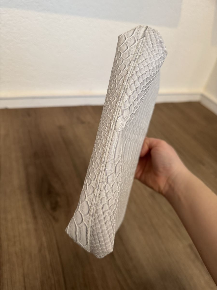 Asos Borse da donna: Asos Clutch Tasche grau weiss – Usato da Fislisbach venduto da KolibriSecondhand 3