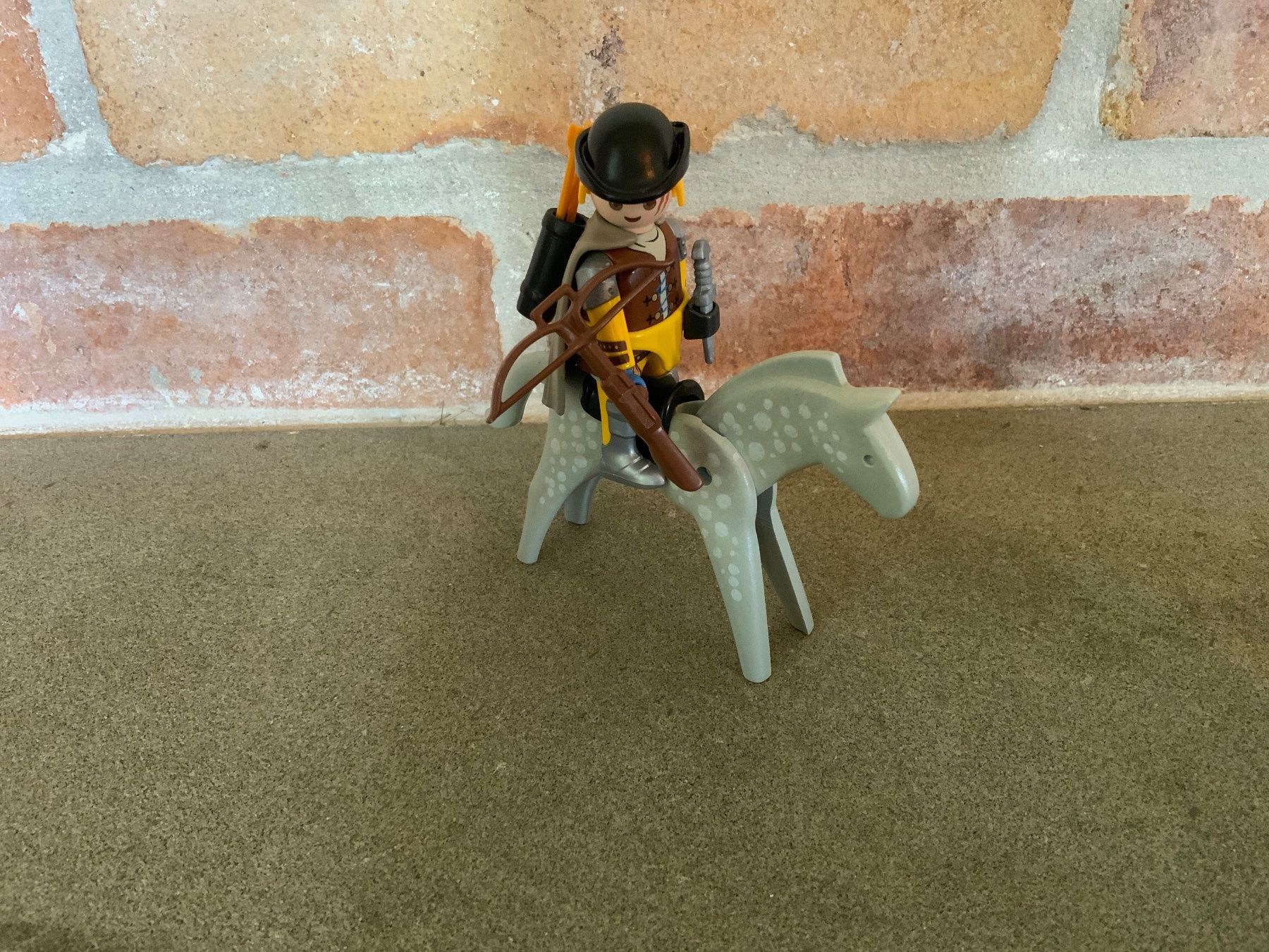 Playmobil Spielzeuge: Playmobil Jäger mit Pferden – Gebraucht aus Burgdorf von rainerw07 4